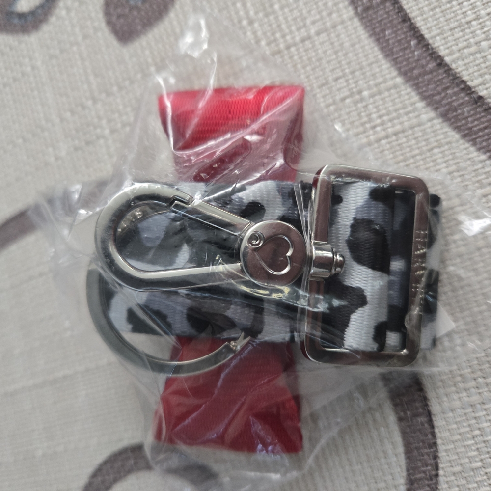 Harveys  Wildcat Bow Keychain NIP